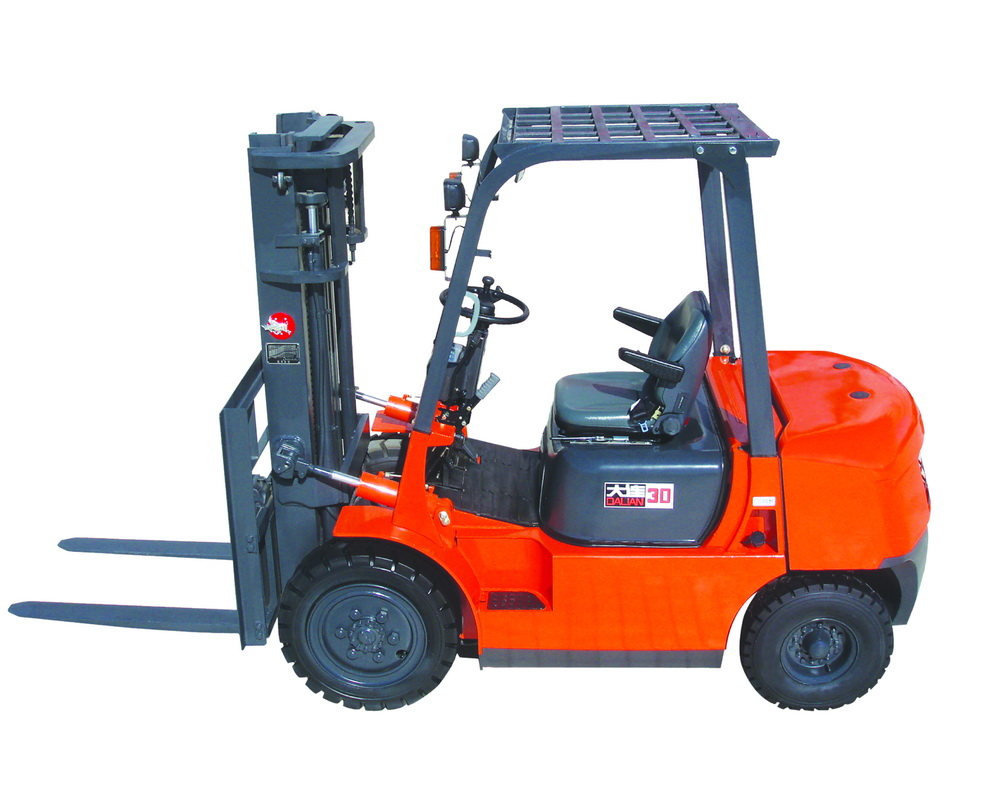 內(nèi)燃平衡重式叉車(chē)7T
